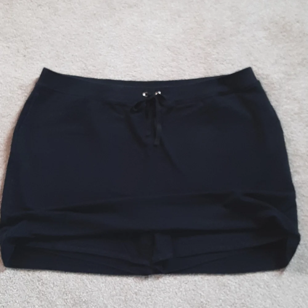 Black Skorts - Picture 4 of 4